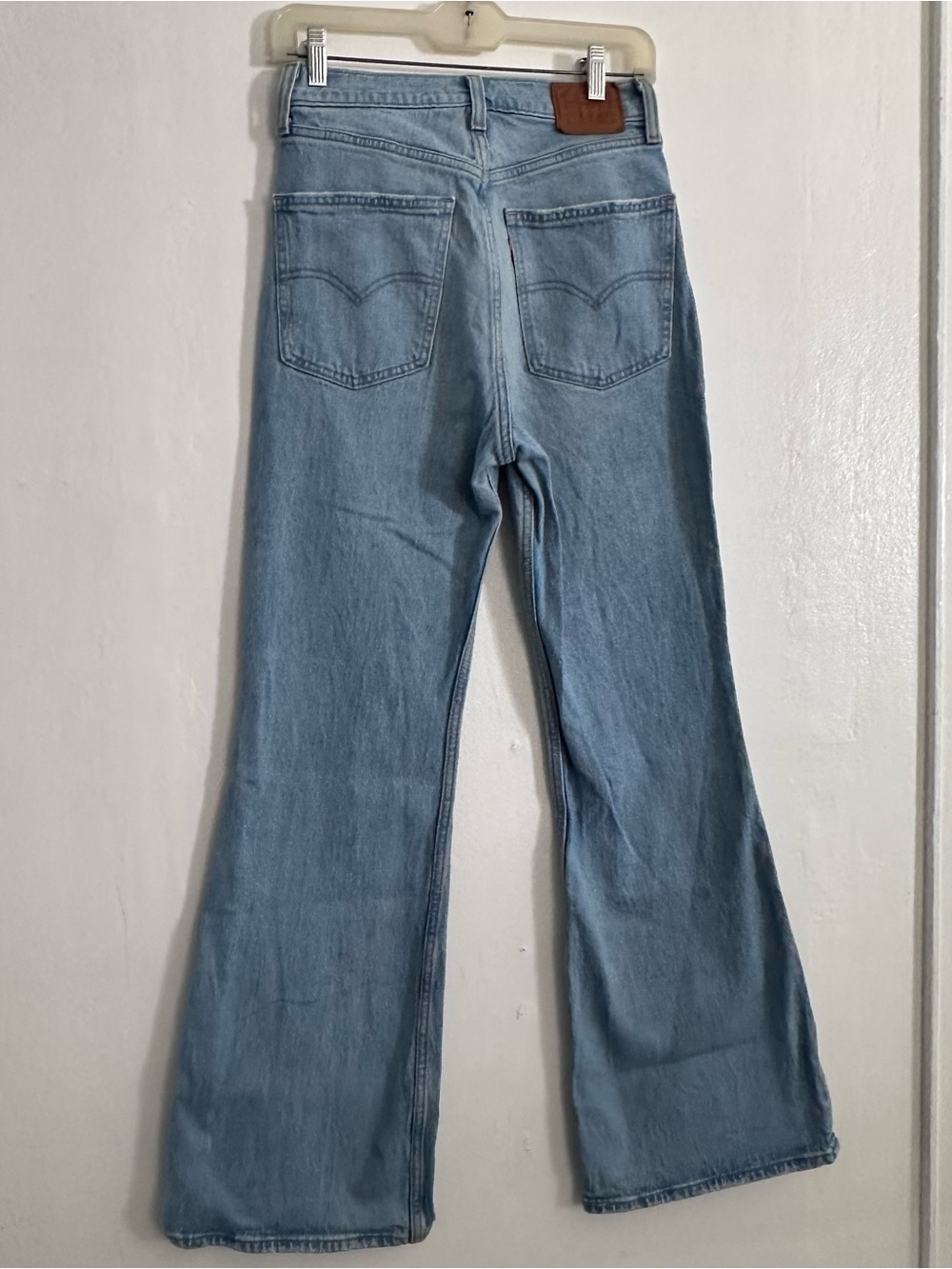 LEVI'S® PREMIUM w27”xl32
70's High Flare Women's Jeans $108.